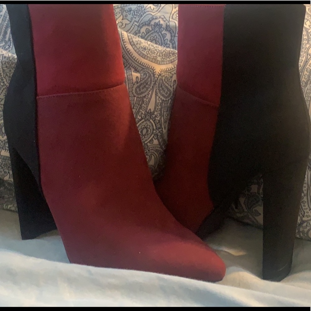 Never wore them I just tried them on